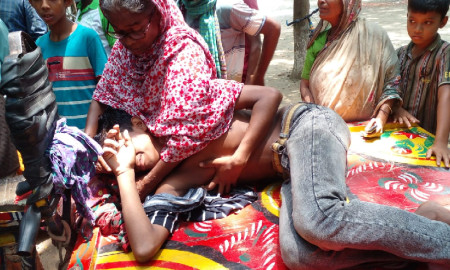 ক্লাসে গিয়ে হঠাৎ অচেতন ৪১ শিক্ষার্থী, আতঙ্কে অভিভাবকরা 