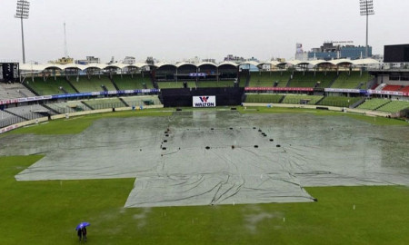 মধ্যাহ্নভোজের আগে মিরপুরে বৃষ্টির দাপট