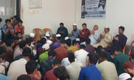 ডিআইইউ শিক্ষার্থী মাহমুদুলের নিহতের ঘটনায় দোয়া মাহফিল