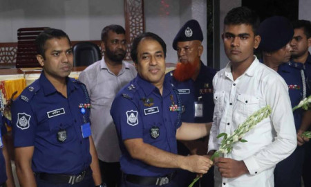 বাগেরহাটে ১২০ টাকায় পুলিশের চাকরি পেলেন ২০ জন