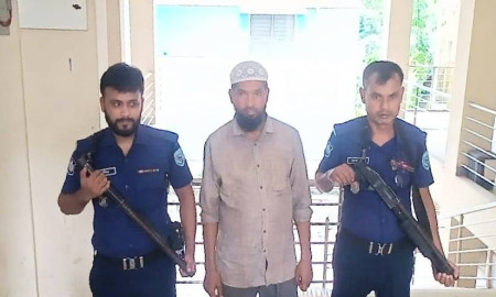 কুড়িগ্রামে পশুর হাটে অতিরিক্ত টাকা আদায়, বিএনপি নেতা আটক