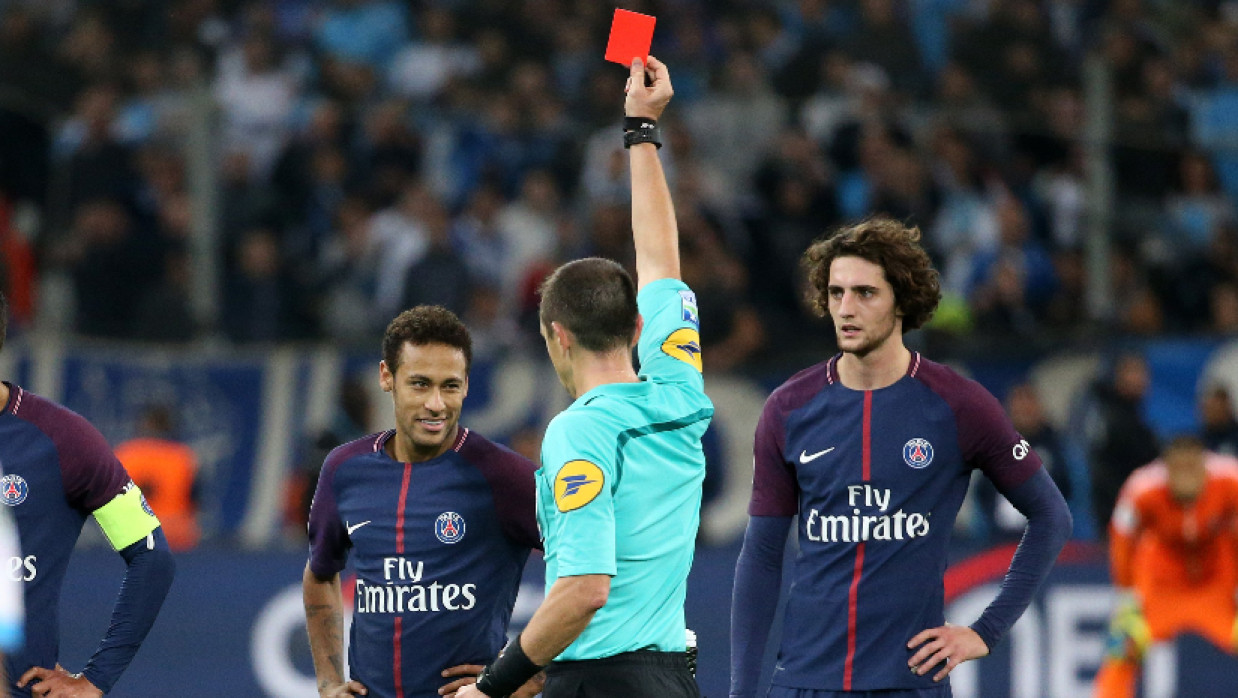 লালকার্ড পেলেন নেইমার