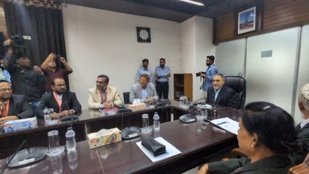 ইসি ভবনে জামায়াতের বৈঠক