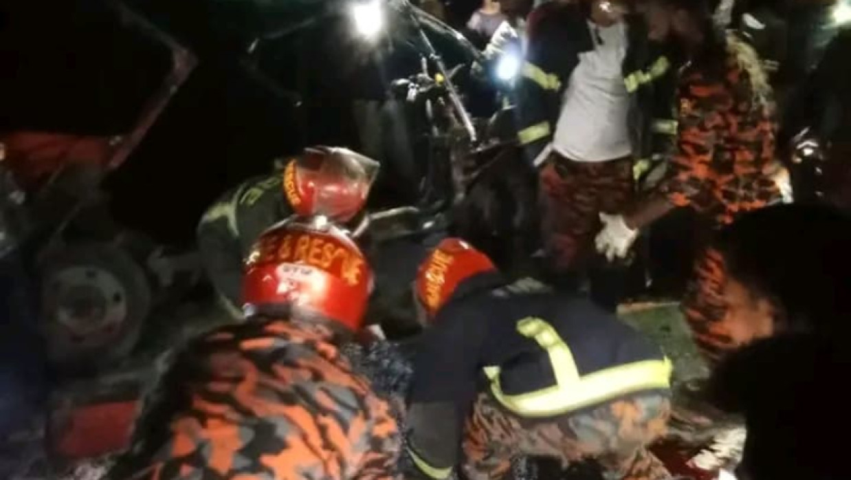 অটোরিকশার ৩ যাত্রী নিহত