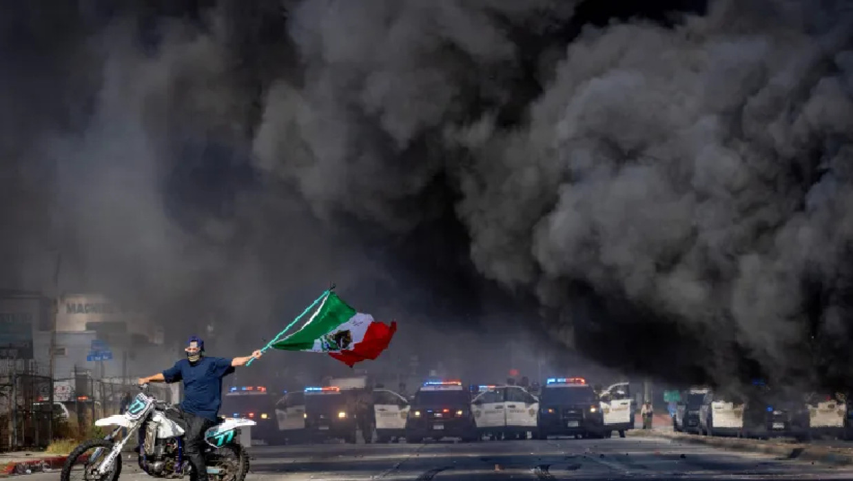 উত্তাল লস অ্যাঞ্জেলেস