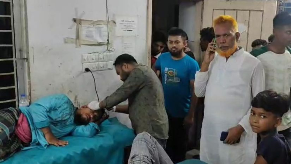 ধর্ষণ চেষ্টা সালিশ বৈঠকে মারপিট, নারীসহ আহত ১০