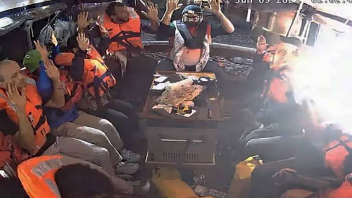 গাজার পথে ত্রাণবাহী জাহাজ ‘ম্যাডলিন’ আটক করল ইসরায়েল