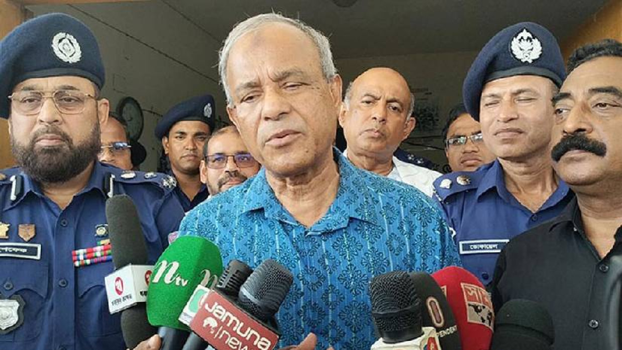 স্বরাষ্ট্র উপদেষ্টা লেফটেন্যান্ট জেনারেল (অব.) মো. জাহাঙ্গীর আলম চৌধুরী