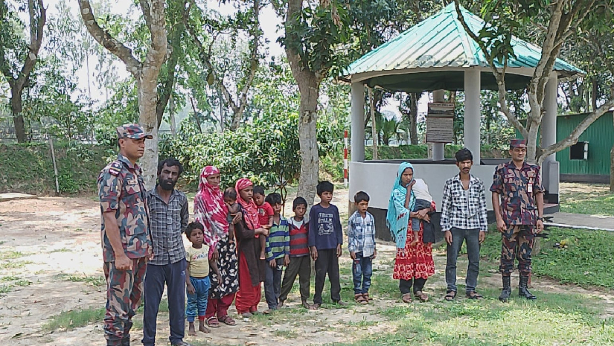 শিশুসহ ১৩ জনকে পুশ ইন করল বিএসএফ