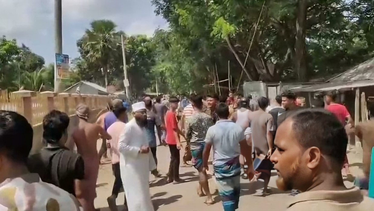 দুই গ্রামের সংঘর্ষ
