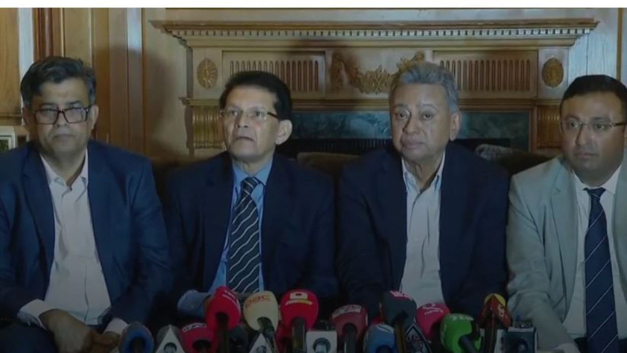 নিরাপত্তা উপদেষ্টা ও আমীর খসরুর যৌথ সংবাদ সম্মেলন