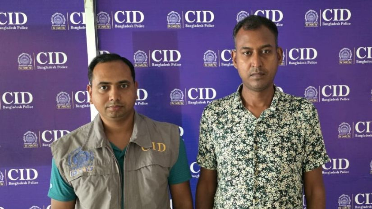 বিদেশে আকর্ষণীয় বেতনে কাজের প্রলোভন দেখিয়ে মানব পাচার চক্রের মূলহোতা গ্রেফতার