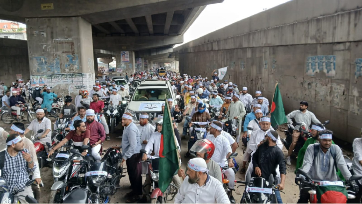 জামায়াত প্রার্থীর বর্ণাঢ্য মোটরসাইকেল শোডাউন