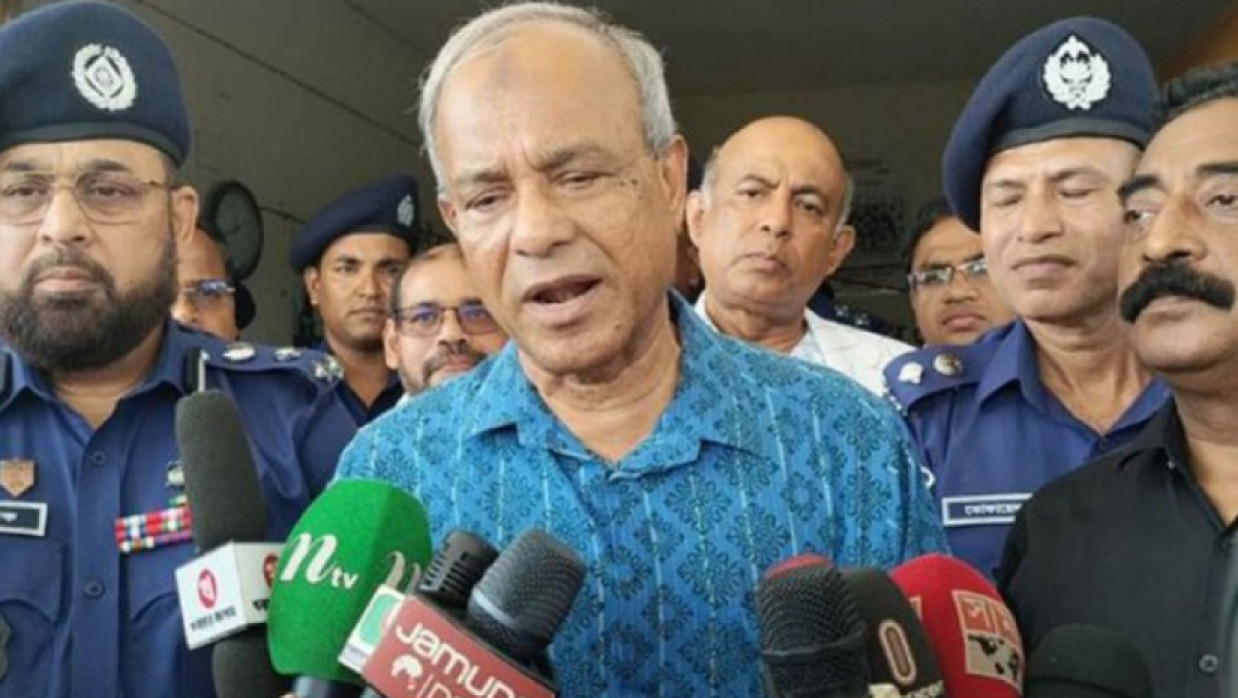 স্বরাষ্ট্র উপদেষ্টা লেফটেন্যান্ট জেনারেল (অব.) মো. জাহাঙ্গীর আলম চৌধুরী