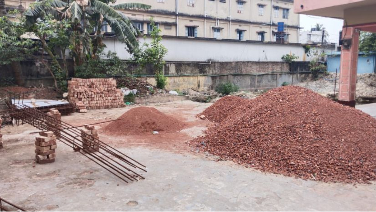 মৌলভীবাজার জেলা পরিষদের প্রকল্পের অসমাপ্ত কাজ