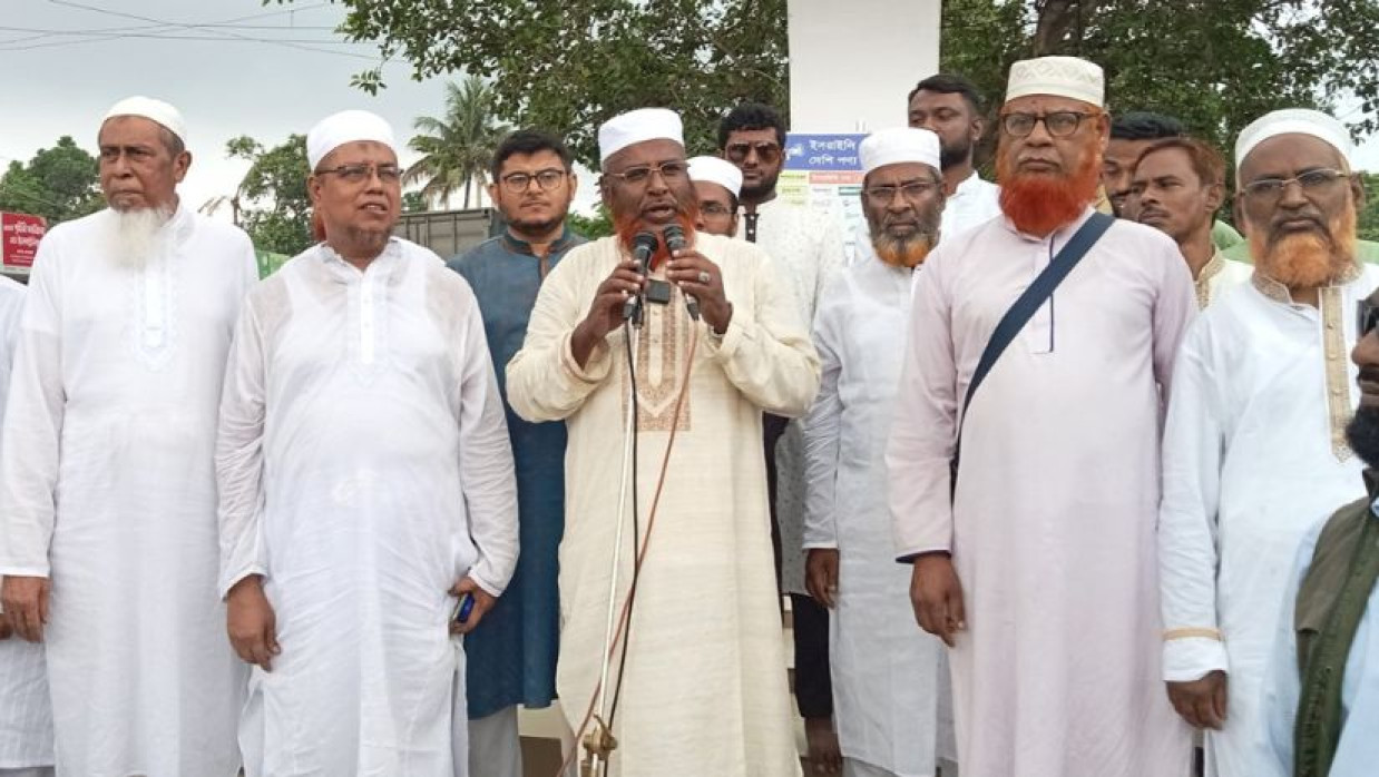 বক্তব্য রাখছেন জামায়াতে ইসলামীর সেক্রেটারি জেনারেল সাবেক এমপি অধ্যাপক মিয়া গোলাম পরওয়ার