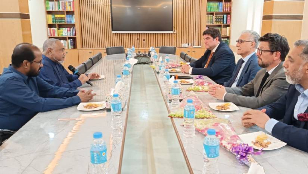 জামায়াতে ইসলামীর কেন্দ্রীয় কার্যালয়ে বৈঠক অনুষ্ঠিত হয়