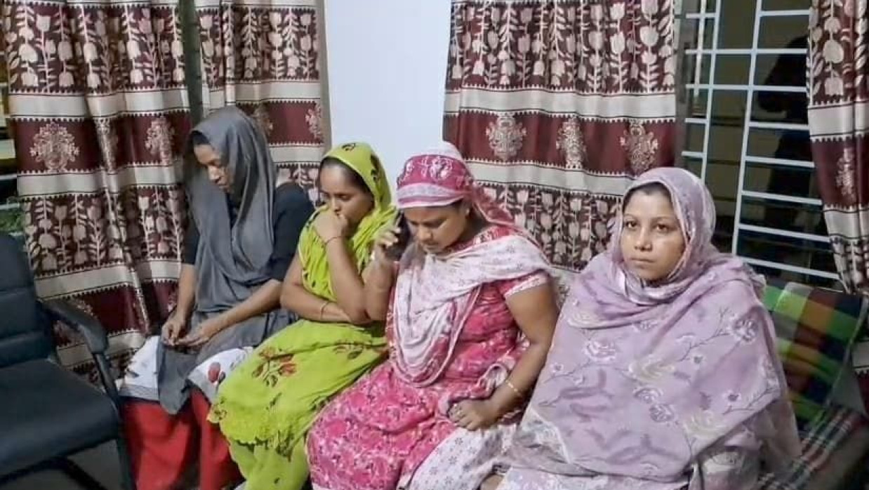 সাতক্ষীরা সীমান্ত দিয়ে  পুশইন চার নারী