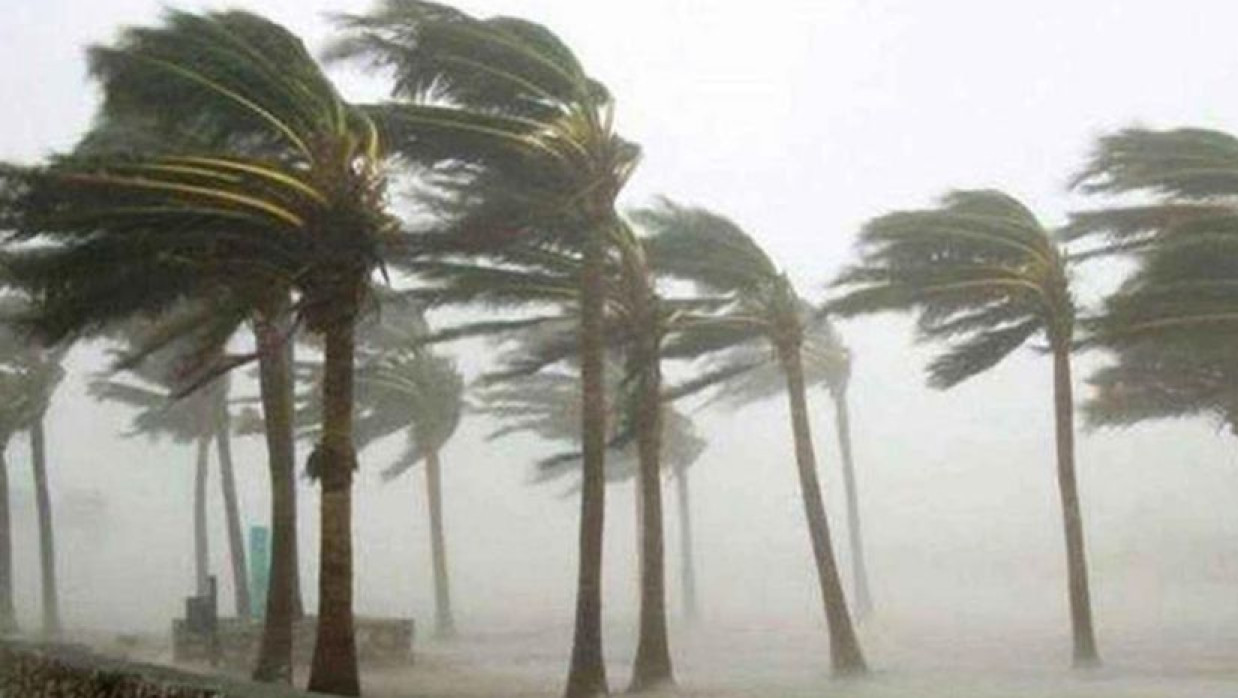 রাতের মধ্যে ঝড় হতে পারে