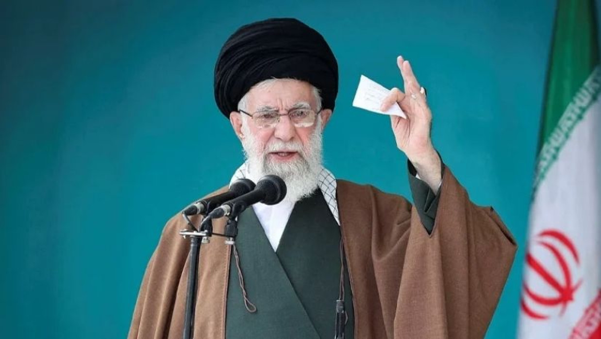 আয়াতুল্লাহ আলি খামেনি