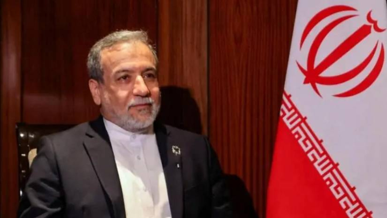 ইরানের পররাষ্ট্রমন্ত্রী আব্বাস আরাঘচি