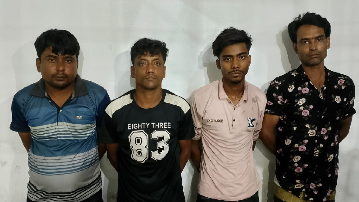 গ্রেপ্তারকৃত জাল টাকা চক্রের চার সদস্য