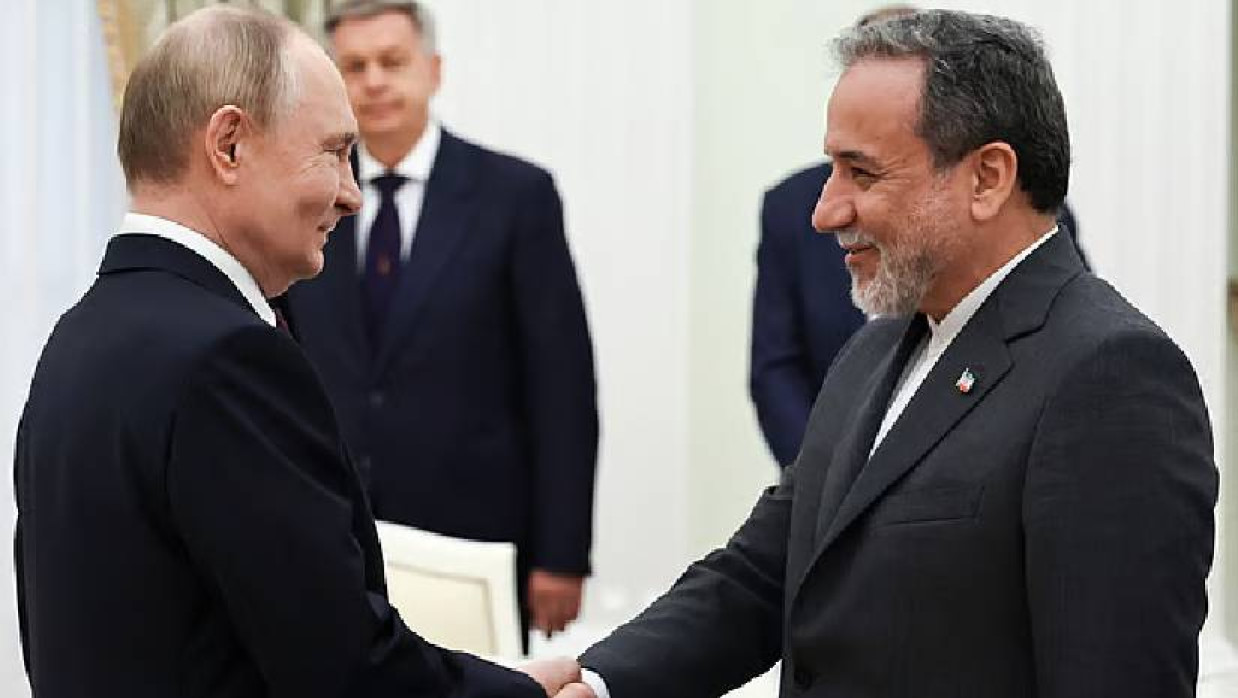 ভ্লাদিমির পুতিনের সঙ্গে ক্রেমলিনে বৈঠক করে ইরানের পররাষ্ট্রমন্ত্রী আব্বাস আরাগচি