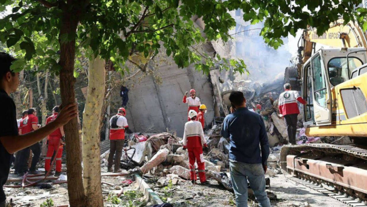 ইসরায়েলি বিমান হামলায় ৯ জন বেসামরিক নাগরিক নিহত হয়েছেন