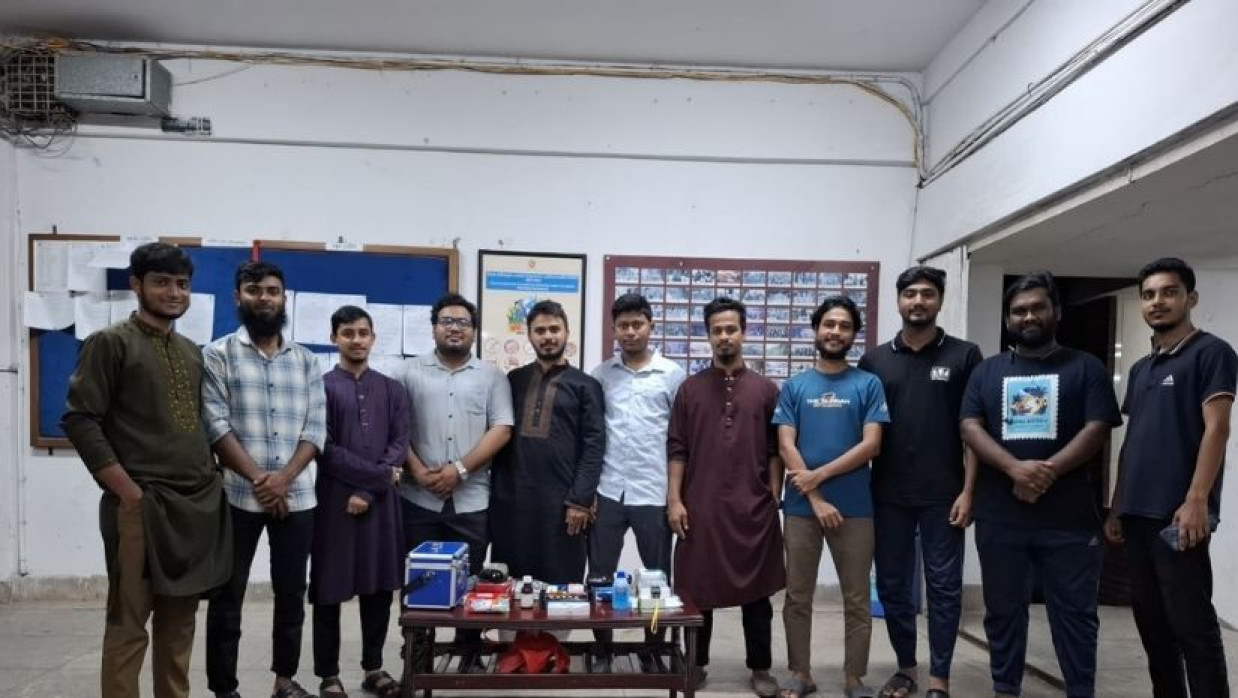 ঢাবির জিয়া হলের শিক্ষার্থী ও কর্মকর্তা-কর্মচারীদের জন্য  চিকিৎসা সরঞ্জাম ও ঔষধের ব্যবস্থা