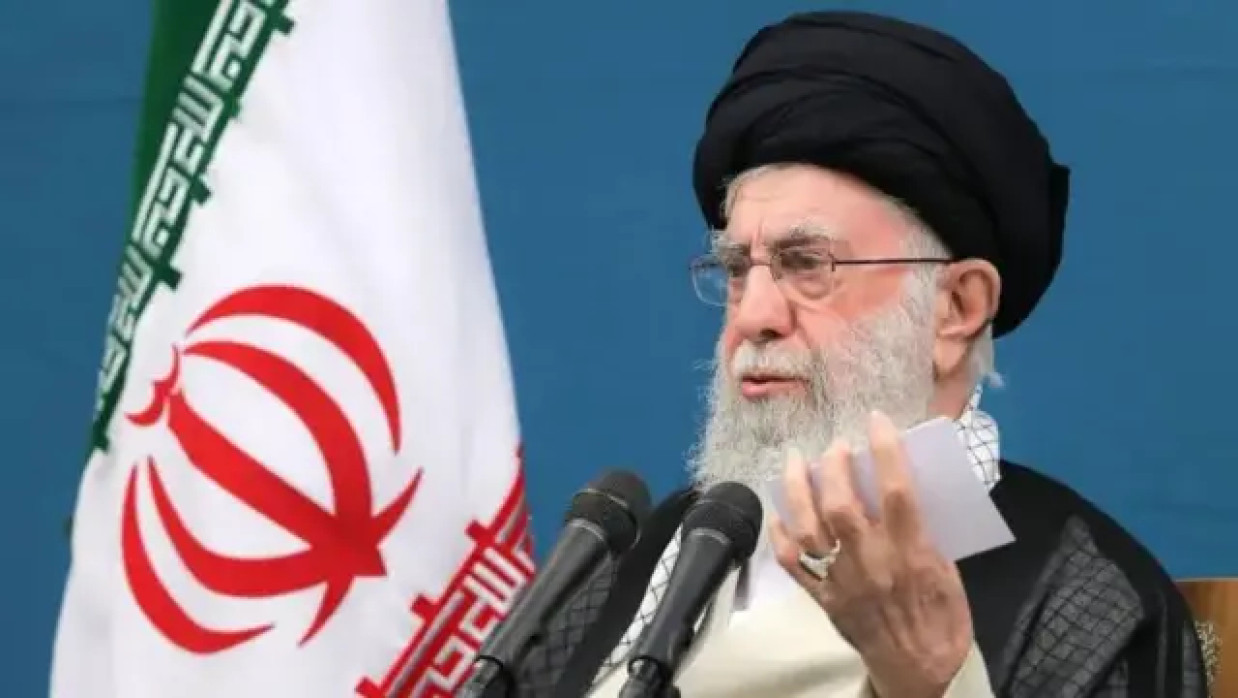 আয়াতুল্লাহ আলি খামেনি