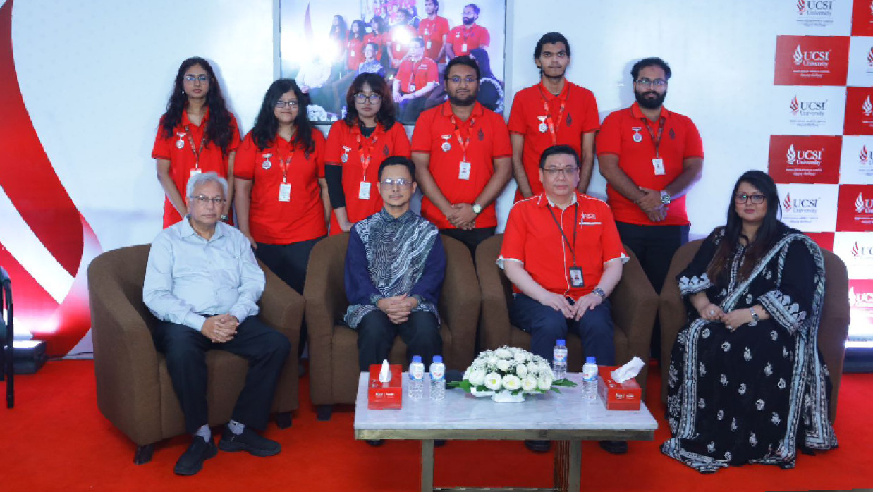 ব্রান্ড অ্যাম্বাসেডর অ্যাওয়ার্ডপ্রাপ্ত  ৬ শিক্ষার্থী