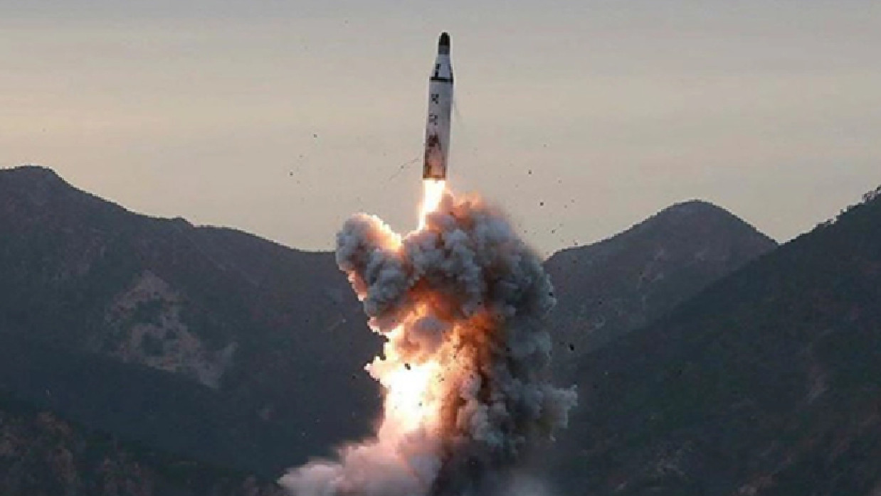  ক্ষেপণাস্ত্র হামলা