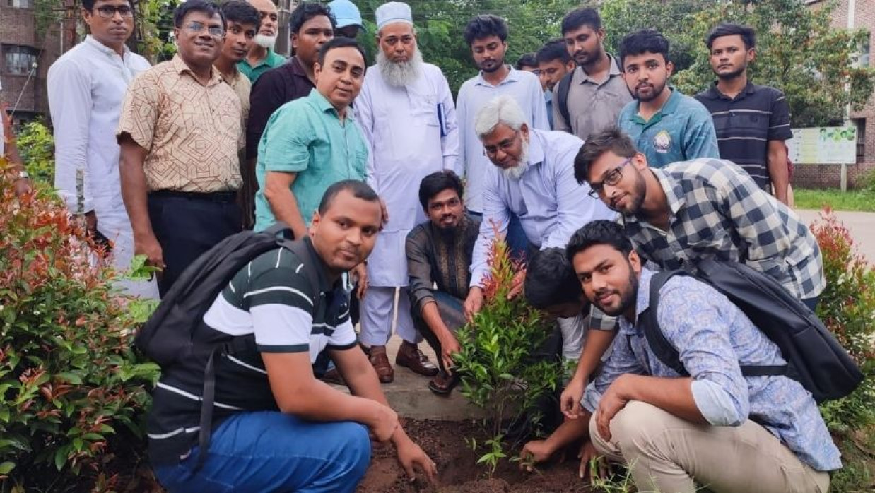 শাবিপ্রবি ছাত্রদলের বৃক্ষরোপণ