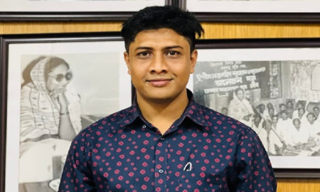 লন্ডনে দেখা মিলল নিষিদ্ধ ছাত্রলীগের ঢাবি সভাপতি শয়নের