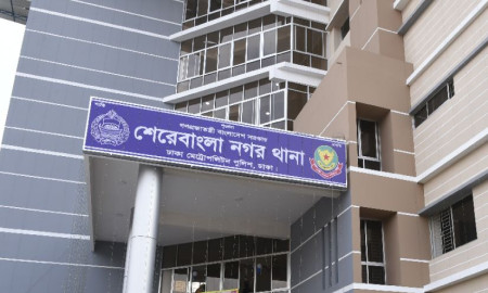রাজধানীতে ১০ তলা থেকে পড়ে অবসরপ্রাপ্ত অধ্যাপকের মৃত্যু