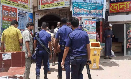 বাগেরহাটে যাত্রাবাহী পরিবহনে অতিরিক্ত ভাড়া আদায়, বাস কাউন্টারকে জরিমানা