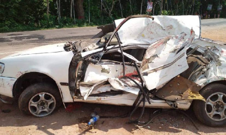 বাস-প্রাইভেটকারের মুখোমুখি সংঘর্ষে শিশু নিহত, আহত ৪