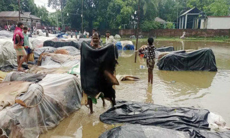 ময়মনসিংহ সিটি করপোরেশনের উদাসীনতায় পানিতে ভাসছে চামড়া