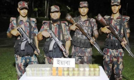 ১ লাখ ৪০ হাজার ইয়াবা রেখে পালাল পাচারকারীরা