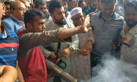 নগর ভবনে মশক নিধন কার্যক্রম উদ্বোধন ইশরাকের, ছিলেন না কোনো কর্মকর্তা