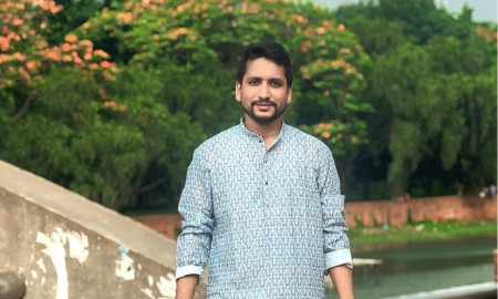 অস্বচ্ছল শিক্ষার্থীকে ঢাবিতে ভর্তির ব্যবস্থা করলেন ছাত্রদল নেতা