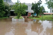 গোপালগঞ্জ বিশ্ববিদ্যালয়ের গ্রন্থগার চত্বর সামান্য বৃষ্টিতেই তলিয়ে যায়