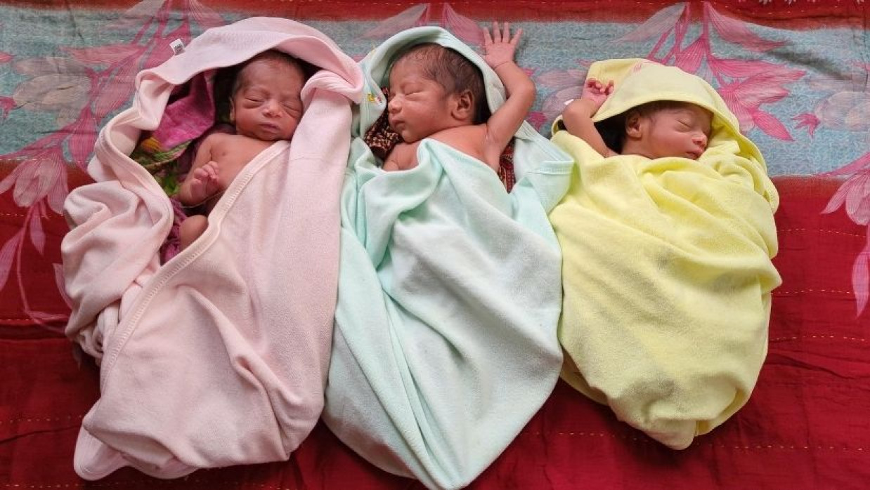 একসঙ্গে তিন ছেলের জন্ম, খুশি হলেও দুশ্চিন্তায় দিনমজুর দম্পতি