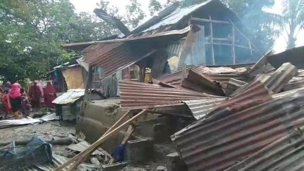 এইচএসসি পরীক্ষার্থীকে হত্যার জেরে অভিযুক্তের বাড়িতে আগুন