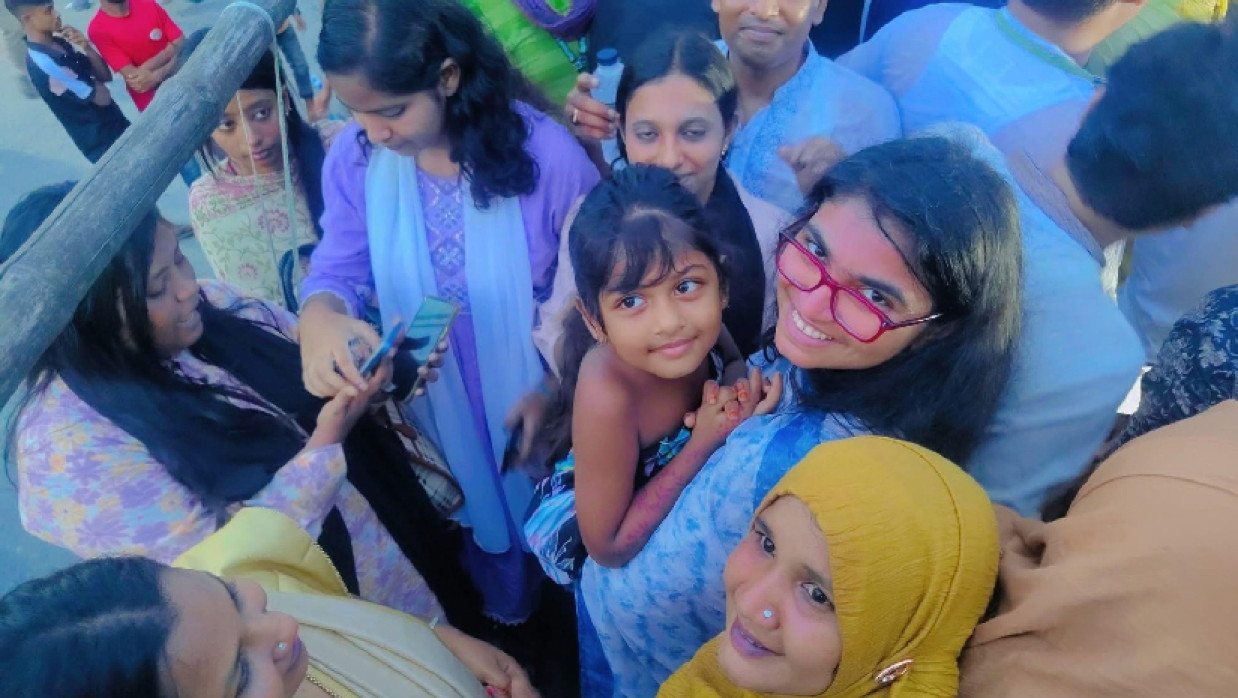 তাসনিম জারার কোলে ছোট্ট ফাতিমা