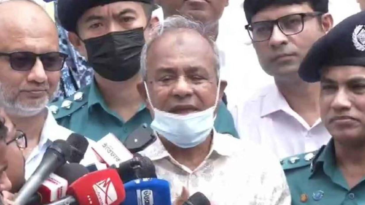 স্বরাষ্ট্র উপদেষ্টা লেফটেন্যান্ট জেনারেল (অব.) মো. জাহাঙ্গীর আলম চৌধুরী