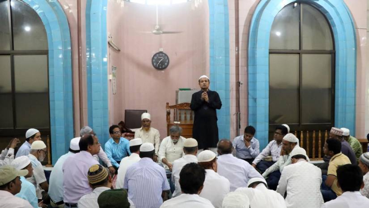 বিশ্ববিদ্যালয়ের প্রধান ক্যাম্পাসে কেন্দ্রীয় জামে মসজিদে মাহফিলে প্রধান অতিথি ছিলেন উপাচার্য অধ্যাপক ড. এ বি এম ওবায়দুল ইসলাম