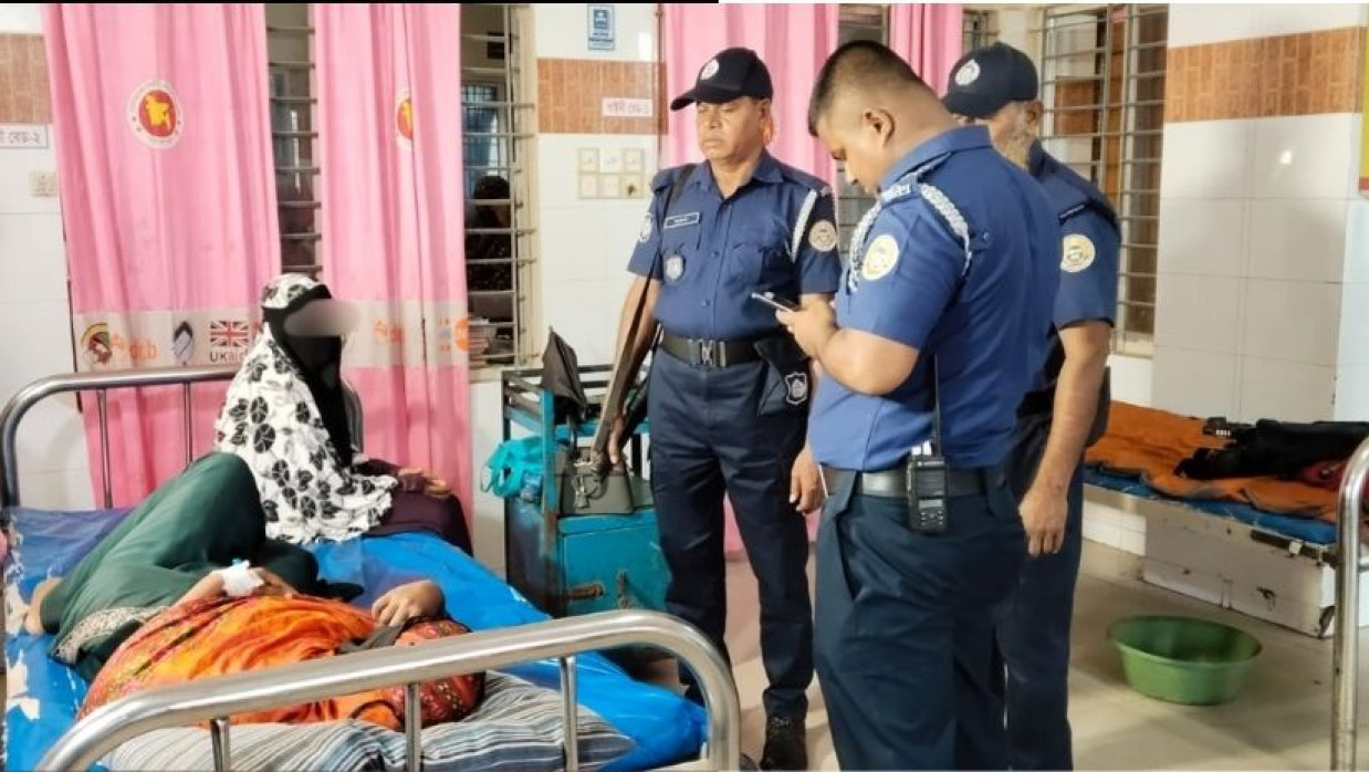 ভুক্তভোগী নারী হাসপাতালে চিকিৎসাধীন