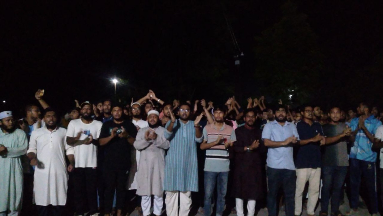 ইবি শিক্ষার্থীদের বিক্ষোভ মিছিল