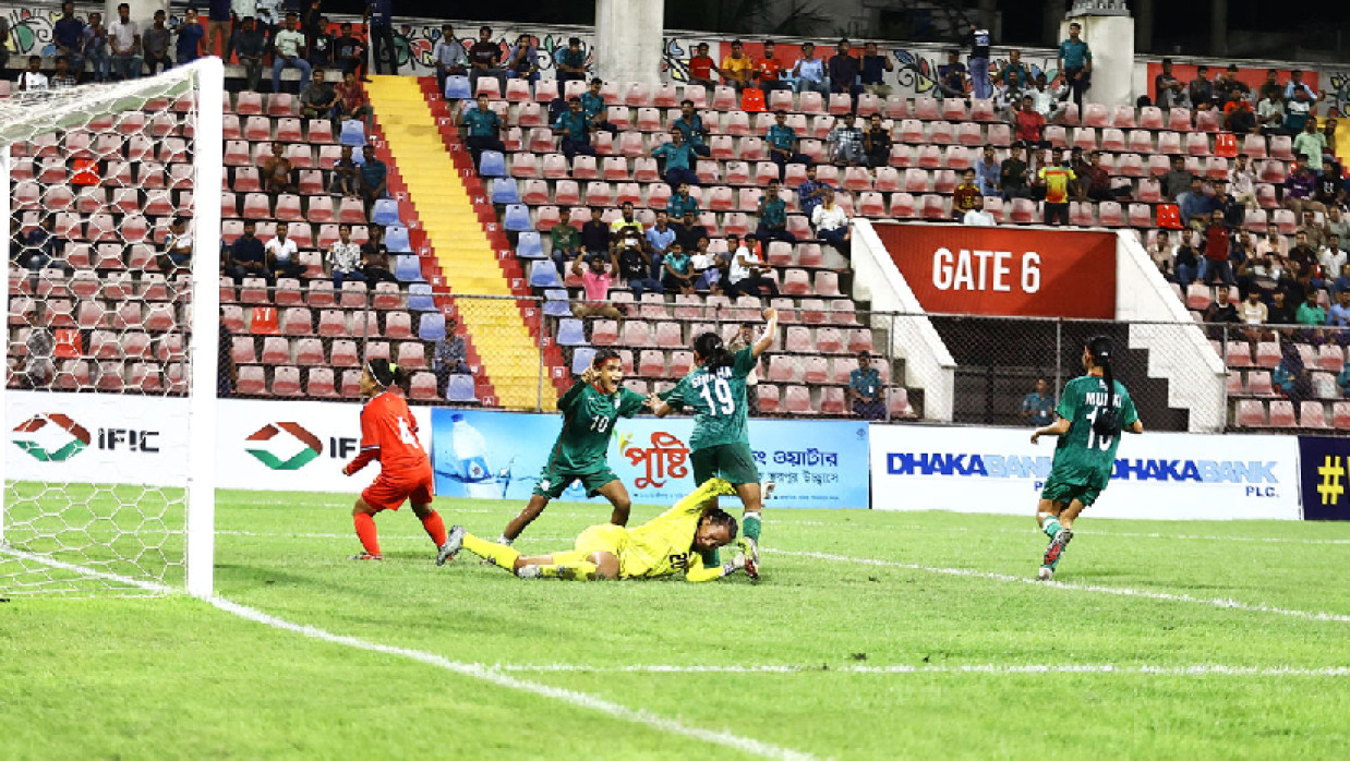 তৃষ্ণা রানীর গোলে জয় নিয়ে মাঠ ছাড়ে বাংলাদেশের মেয়েরা